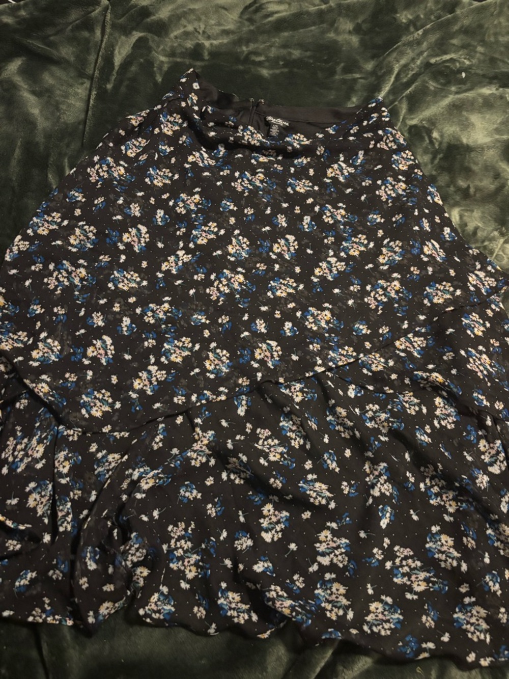 Large hi low skirt